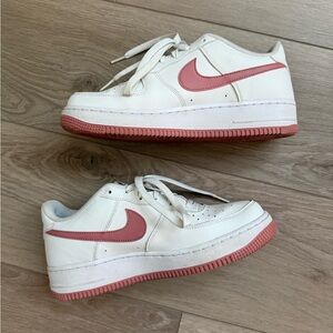 Nike Air Force 1 sz 7Y White and Pink Low-Top Sneakers